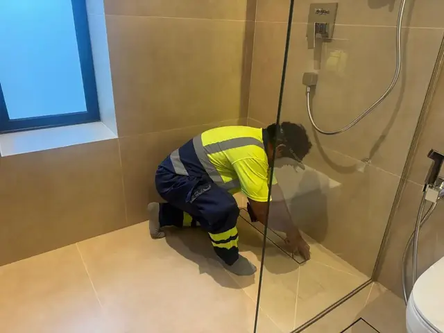 تسليك مجاري الحمامات والمراحيض