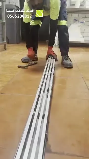 فحص وتنظيف مواسير الصرف الصحي للمطاعم
