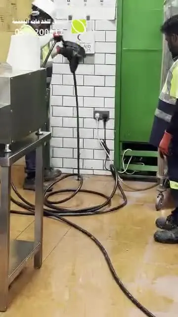 فحص وتنظيف مواسير الصرف الصحي للمطاعم